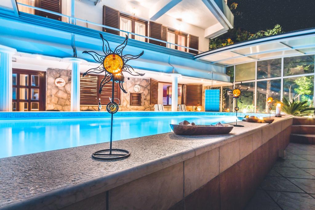Villa Roses Apartments & Wellness Ičići Eksteriør bilde