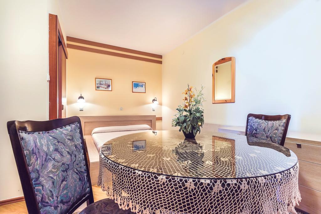 Villa Roses Apartments & Wellness Ičići Eksteriør bilde