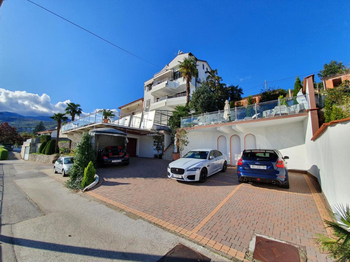 Villa Roses Apartments & Wellness Ičići Eksteriør bilde
